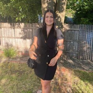 Meet your Posher, Emilee